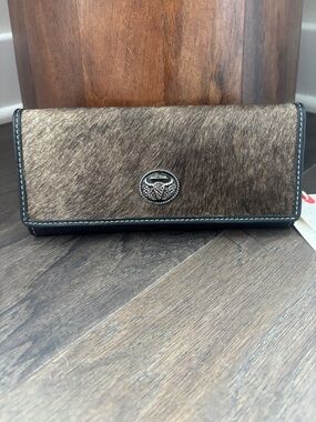 American Bison Hair on Hide,Genuine Leather,5 card,1 ID,checks,2 zip,snap top